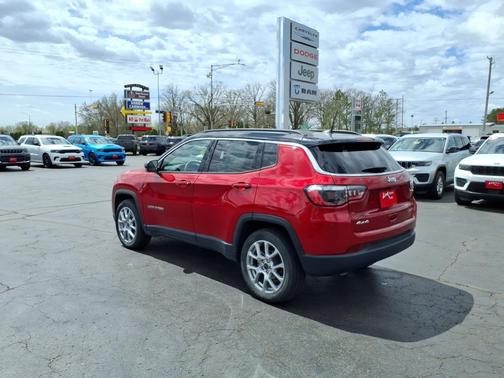 Red Hot Pearlcoat 2025 Jeep Compass Limited