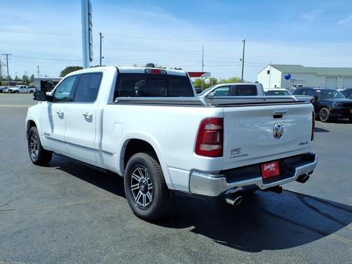 Ivory White Tri-Coat Pearlcoat 2021 RAM 1500 Limited