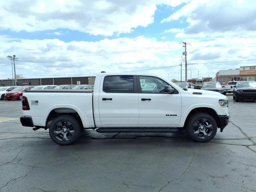 Bright White Clearcoat 2023 RAM 1500 Big Horn/Lone Star
