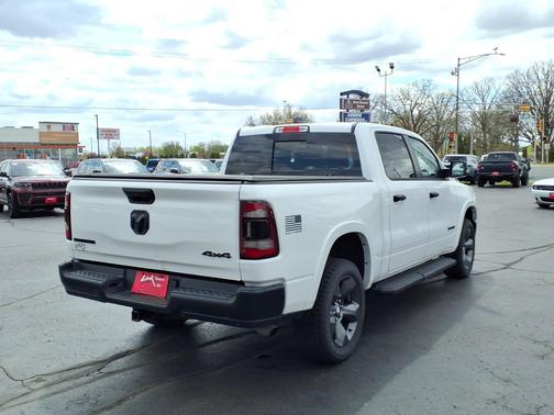 Bright White Clearcoat 2023 RAM 1500 Big Horn/Lone Star