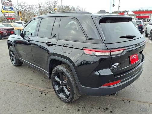 2023 Jeep Grand Cherokee Altitude