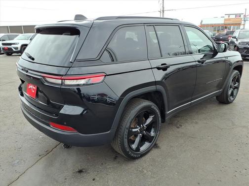 2023 Jeep Grand Cherokee Altitude