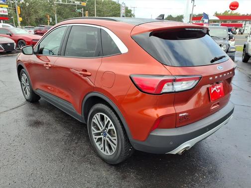 2020 Ford Escape SEL