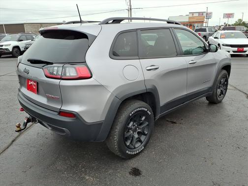 2022 Jeep Cherokee Trailhawk