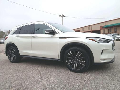 2021 INFINITI QX50 LUXE
