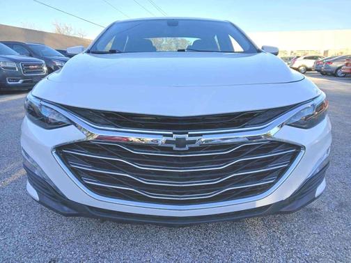 2022 Chevrolet Malibu FWD RS