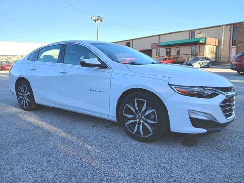 2022 Chevrolet Malibu FWD RS