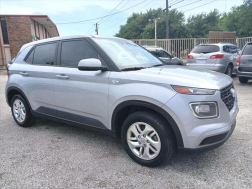 2023 Hyundai VENUE SE