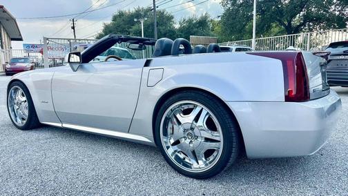 2005 Cadillac XLR Base
