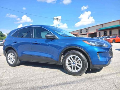 BLUE 2022 Ford Escape SE