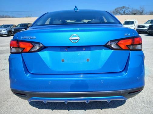 2023 Nissan Versa 1.6 SV