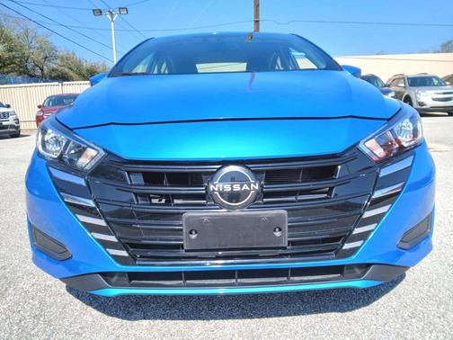 2023 Nissan Versa 1.6 SV