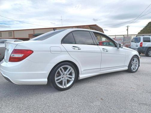 2014 Mercedes-Benz C-Class Luxury