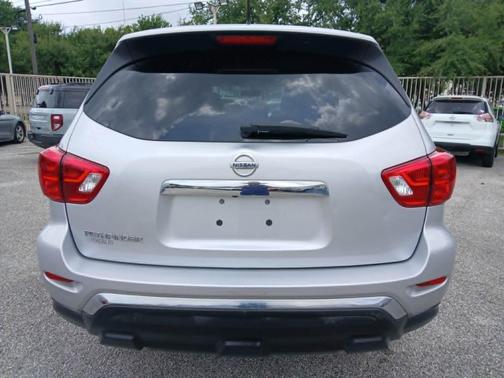 Gun Metallic 2018 Nissan Pathfinder S