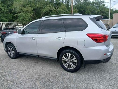 Gun Metallic 2018 Nissan Pathfinder S