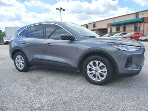 Carbonized Gray Metallic 2024 Ford Escape Active