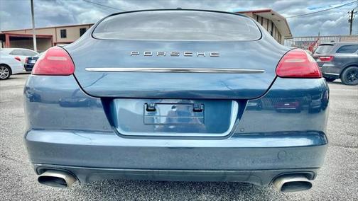 2011 Porsche Panamera 4