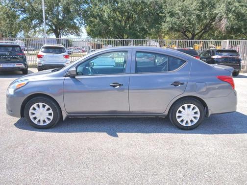 2019 Nissan Versa 1.6 S+