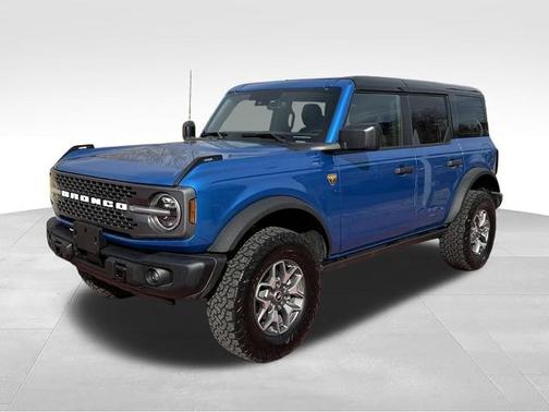 VELOCITY BLUE METALLIC 2025 Ford Bronco BADLANDS