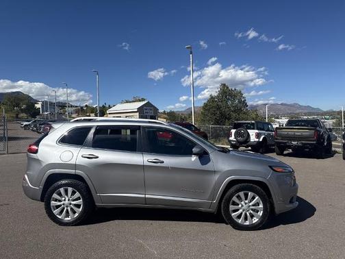 2017 Jeep Cherokee OVERLAND