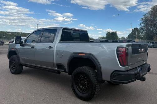 2025 GMC Sierra 1500 AT4X
