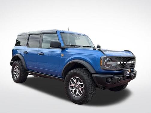 VELOCITY BLUE METALLIC 2025 Ford Bronco BADLANDS