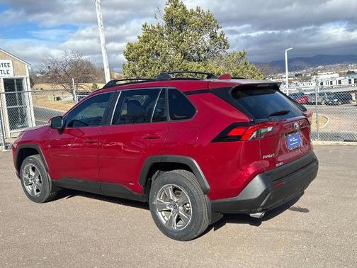 2024 Toyota RAV4 XLE