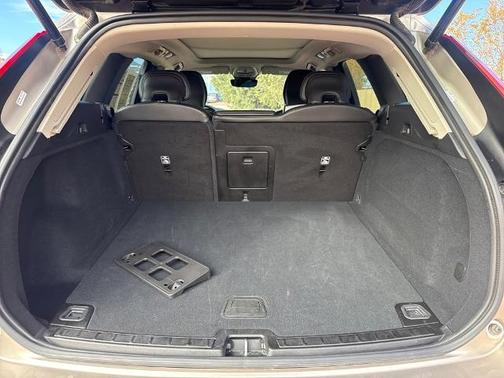 2025 Volvo XC60 B5 CORE