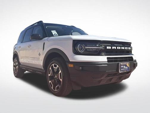 OXFORD WHITE 2024 Ford Bronco Sport OUTER BANKS