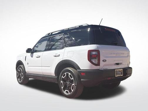 OXFORD WHITE 2024 Ford Bronco Sport OUTER BANKS