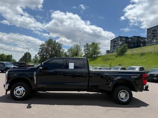 2024 Ford F-350 LARIAT SUPER DUTY