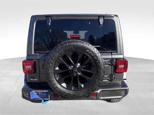 Sting Gray Clearcoat 2021 Jeep Wrangler Unlimited SAHARA