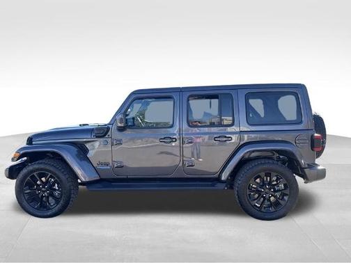 Sting Gray Clearcoat 2021 Jeep Wrangler Unlimited SAHARA