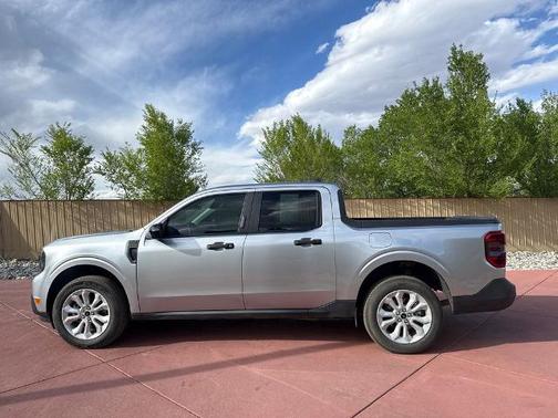 ICONIC SILVER METALLIC 2023 Ford Maverick XLT