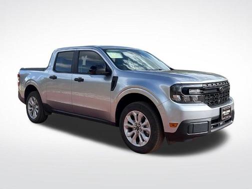 ICONIC SILVER METALLIC 2023 Ford Maverick XLT
