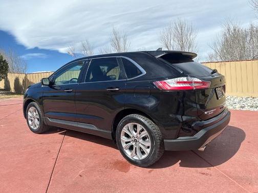 AGATE BLACK METALLIC 2024 Ford Edge TITANIUM