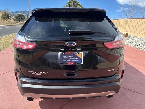AGATE BLACK METALLIC 2024 Ford Edge TITANIUM