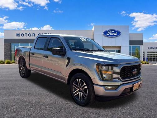 ICONIC SILVER METALLIC 2023 Ford F-150 XL
