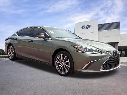 Green 2020 Lexus ES 350 BASE
