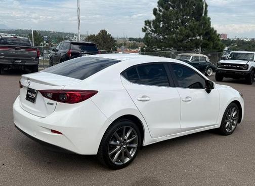 2018 Mazda Mazda3 TOURING