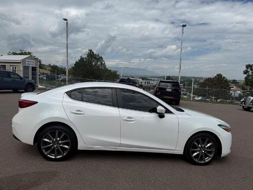 2018 Mazda Mazda3 TOURING