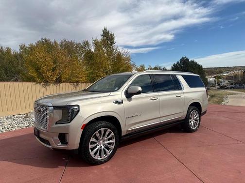 2022 GMC Yukon XL DENALI
