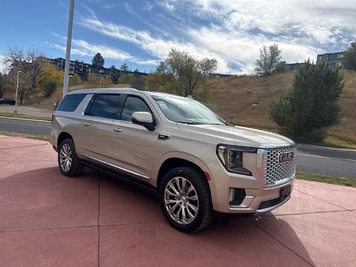 2022 GMC Yukon XL DENALI