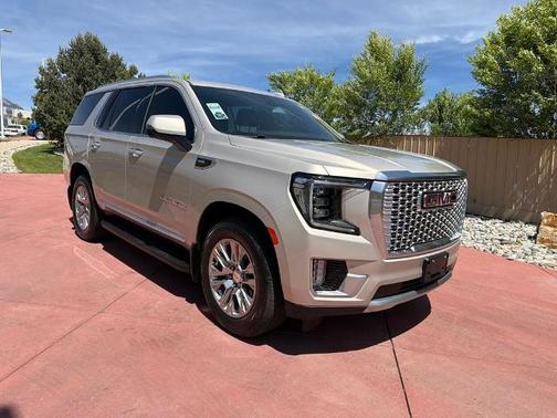 Beige Pearl Metallic 2021 GMC Yukon DENALI