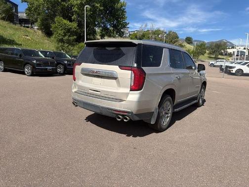 Beige Pearl Metallic 2021 GMC Yukon DENALI