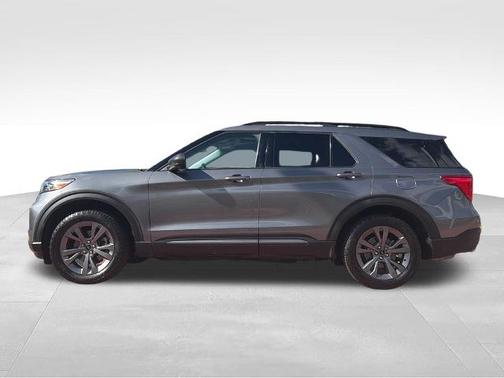 CARBONIZED GRAY METALLIC 2021 Ford Explorer XLT
