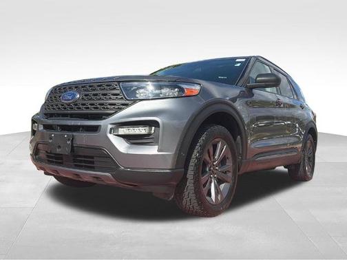 CARBONIZED GRAY METALLIC 2021 Ford Explorer XLT