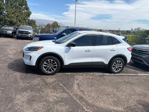 OXFORD WHITE 2022 Ford Escape SE