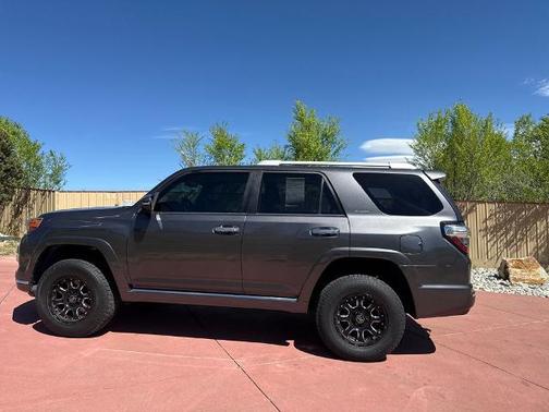 Magnetic Gray Metallic 2017 Toyota 4Runner LIMITED