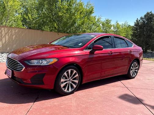 RUBY RED TINTED CLEARCOAT 2019 Ford Fusion SE